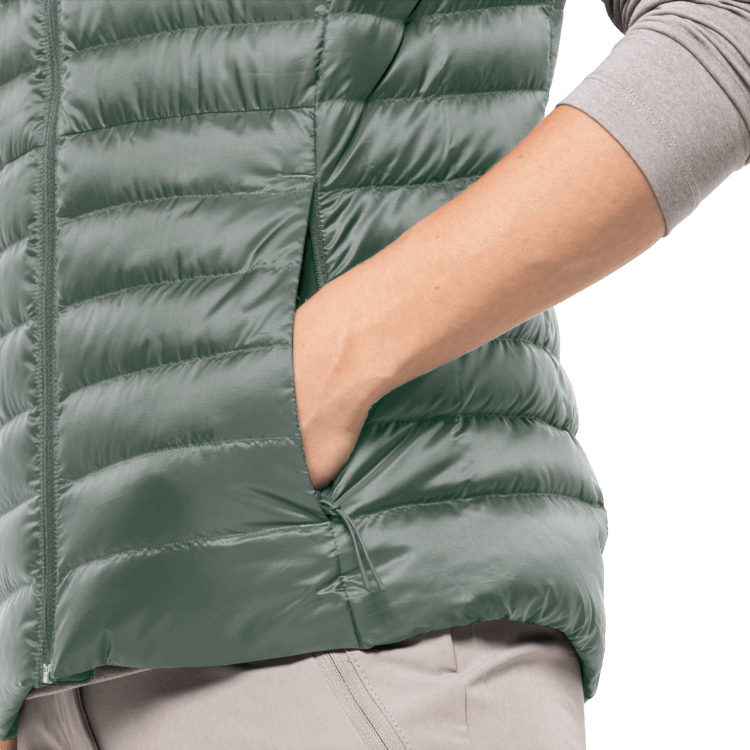Women's Pack & Go Down Vest Fashion Hedge Green Brand Jack Wolfskin